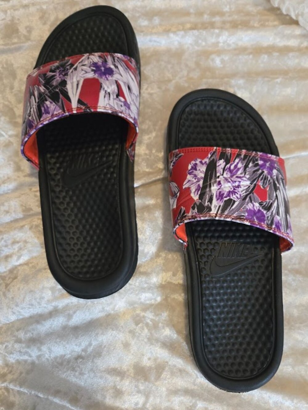 Nike Benassi Floral Slide Sandals Women’s Size 8 Black Purple Orange
